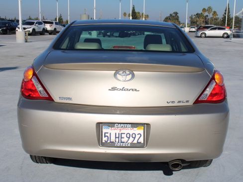 Used 2005 Toyota Solara SLE image 4