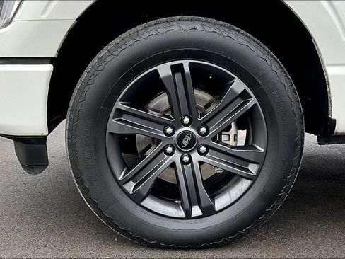 Used 2023 Ford F150 Lariat w/ Equipment Group 502A High image 8