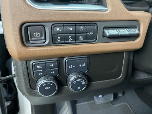 Used 2022 Chevrolet Tahoe High Country image 10