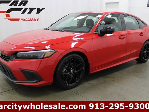 Used 2023 Honda Civic Sport image 1