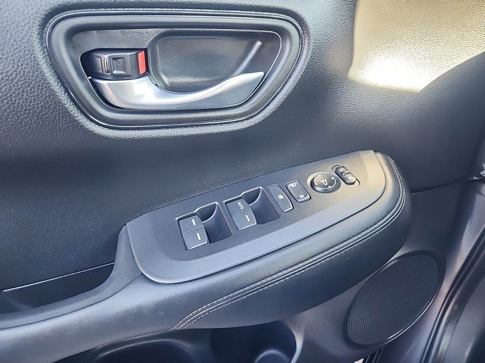 Used 2024 Honda HR-V LX image 24