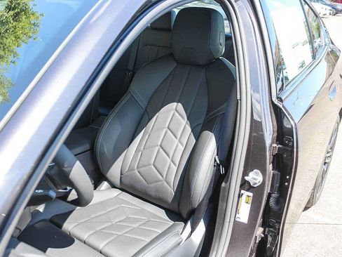 New 2027 BMW 530i RWD image 25