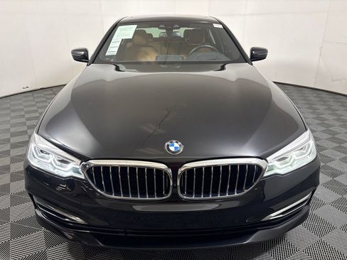 Used 2020 BMW 530i w/ Premium Package RWD image 3
