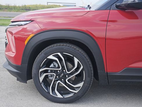 New 2026 Chevrolet TrailBlazer RS w/ Convenience Package FWD image 5