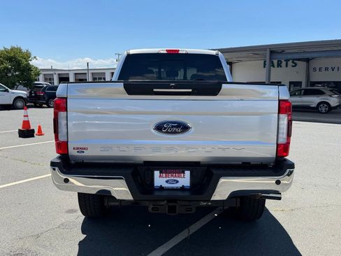 Used 2019 Ford F350 Lariat w/ Lariat Ultimate Package AWD/4WD image 4