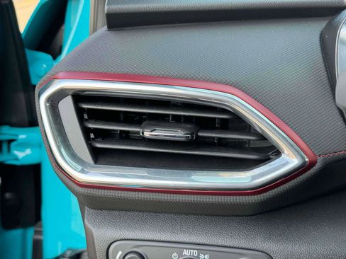 Used 2022 Chevrolet TrailBlazer RS w/ Technology Package image 26
