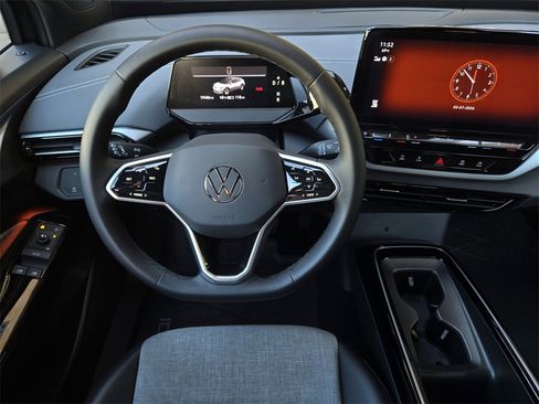 Certified 2023 Volkswagen ID.4 Pro image 12