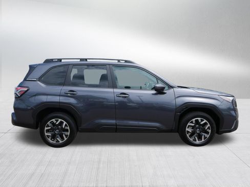 Used 2025 Subaru Forester Premium AWD/4WD image 8
