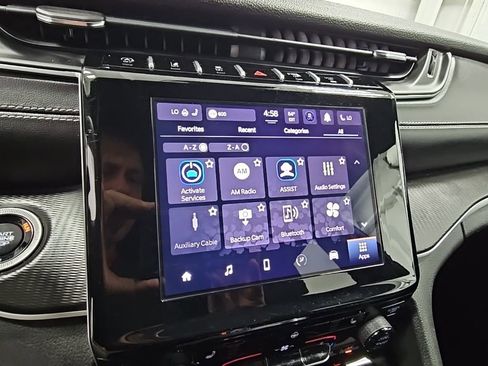 Used 2024 Jeep Grand Cherokee L Laredo image 19