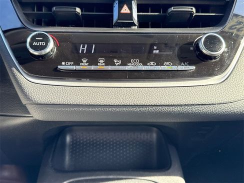 Used 2022 Toyota Corolla LE image 26