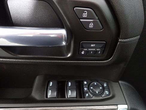 Used 2021 Chevrolet Silverado 3500 LTZ image 26