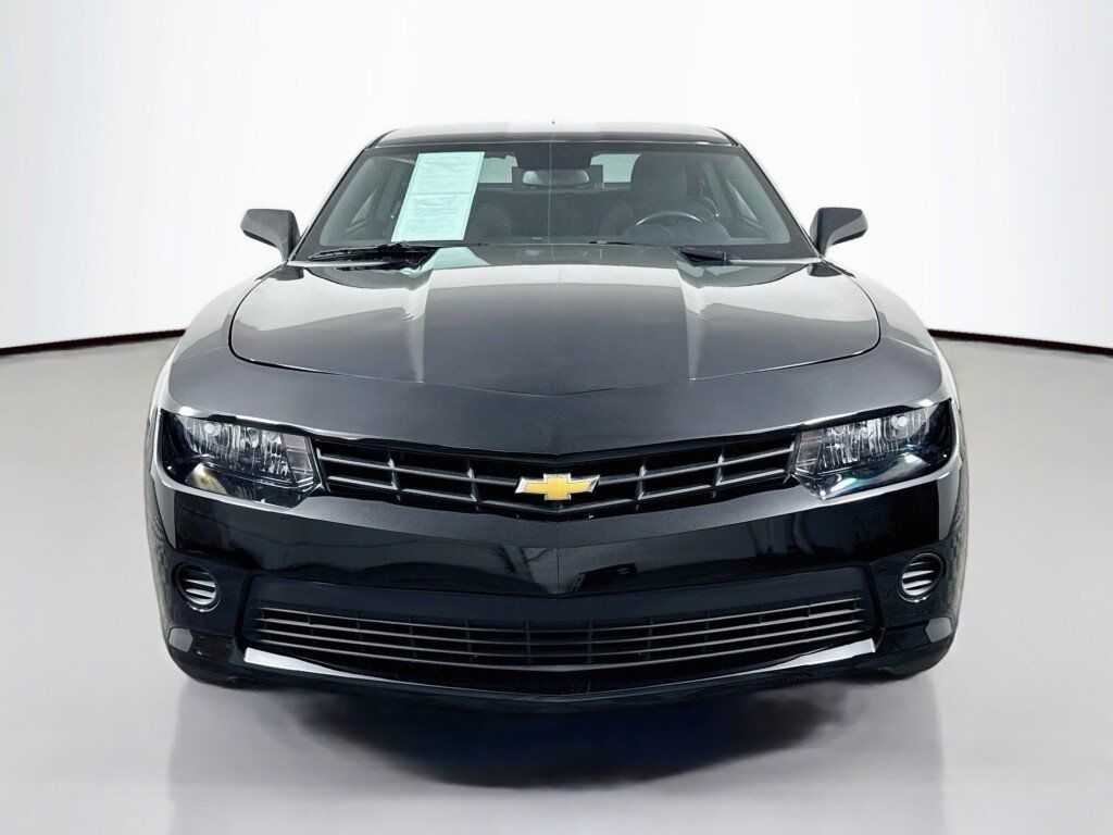 Used 2015 Chevrolet Camaro LT RWD image 8