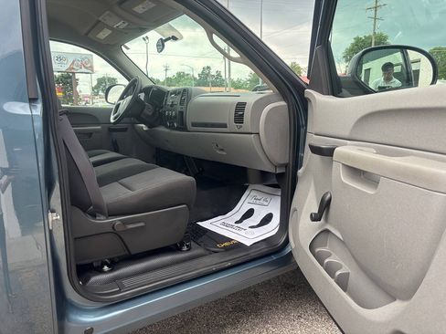 Used 2011 Chevrolet Silverado 1500 W/T RWD image 23