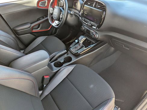 Used 2023 Kia Soul GT-Line image 14