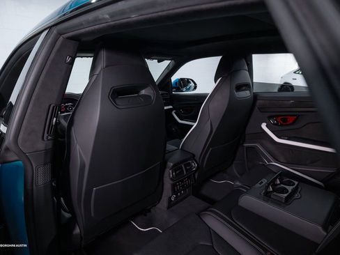 Used 2025 Lamborghini Urus SE image 41