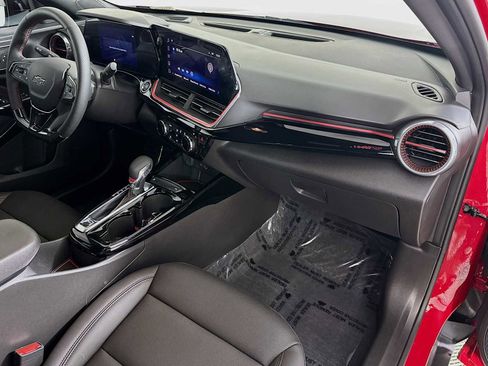 Used 2026 Chevrolet Trax RS image 25