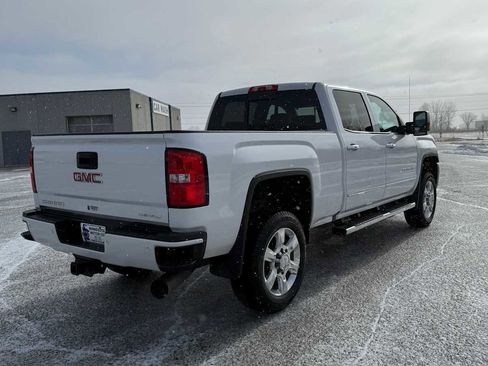Used 2019 GMC Sierra 2500 Denali w/ Duramax Plus Package image 4