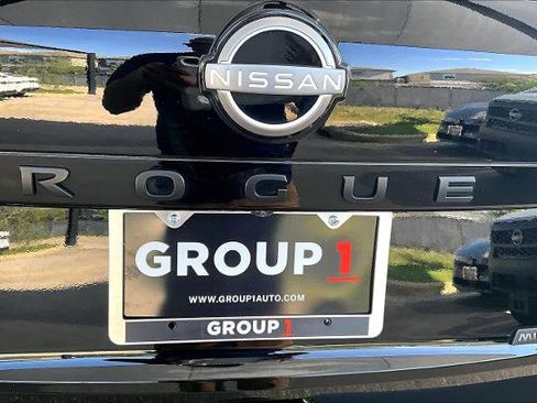 Certified 2023 Nissan Rogue SV w/ SV Premium B Package image 10