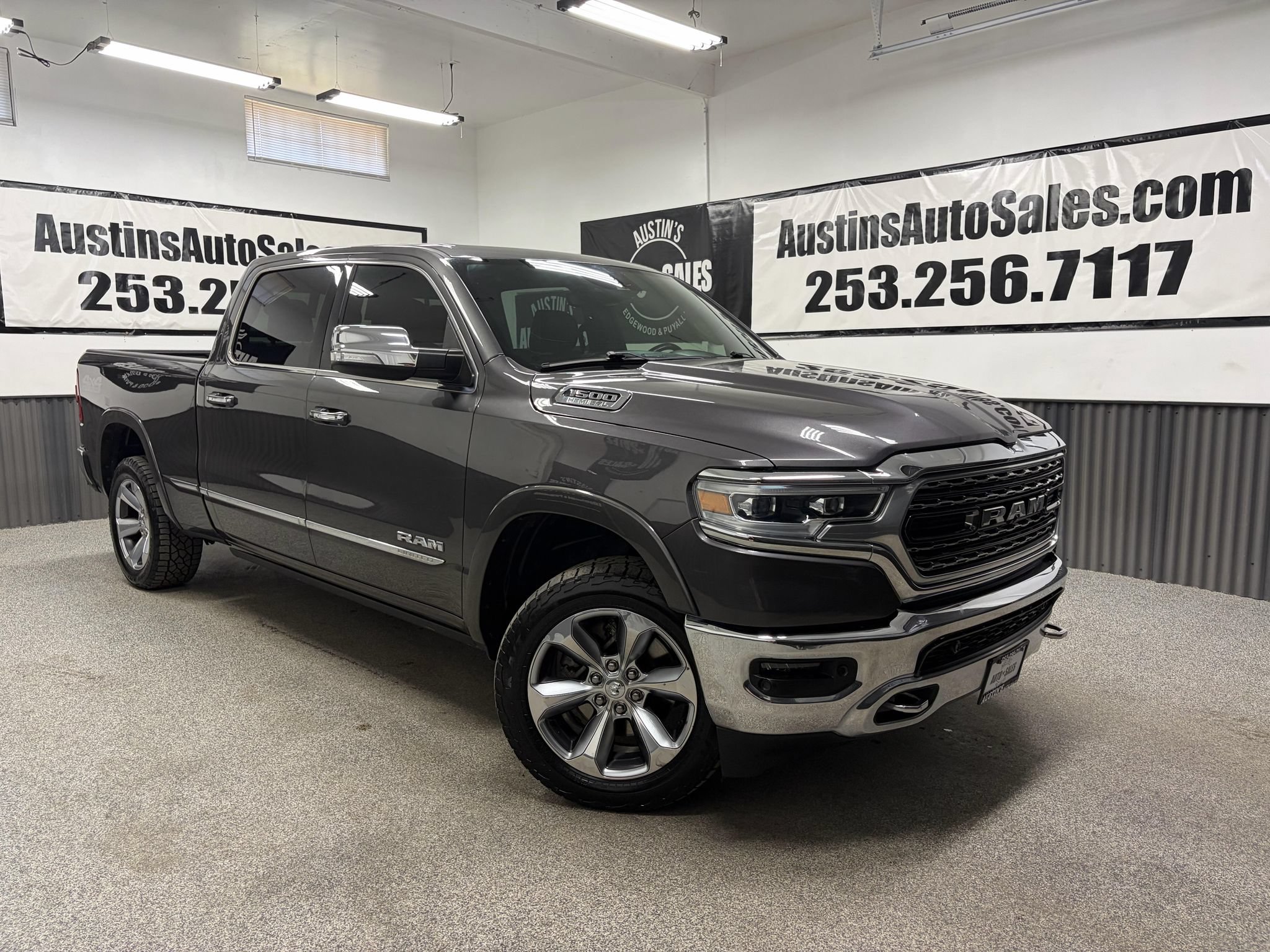Used 2019 RAM 1500 Limited AWD/4WD image 1