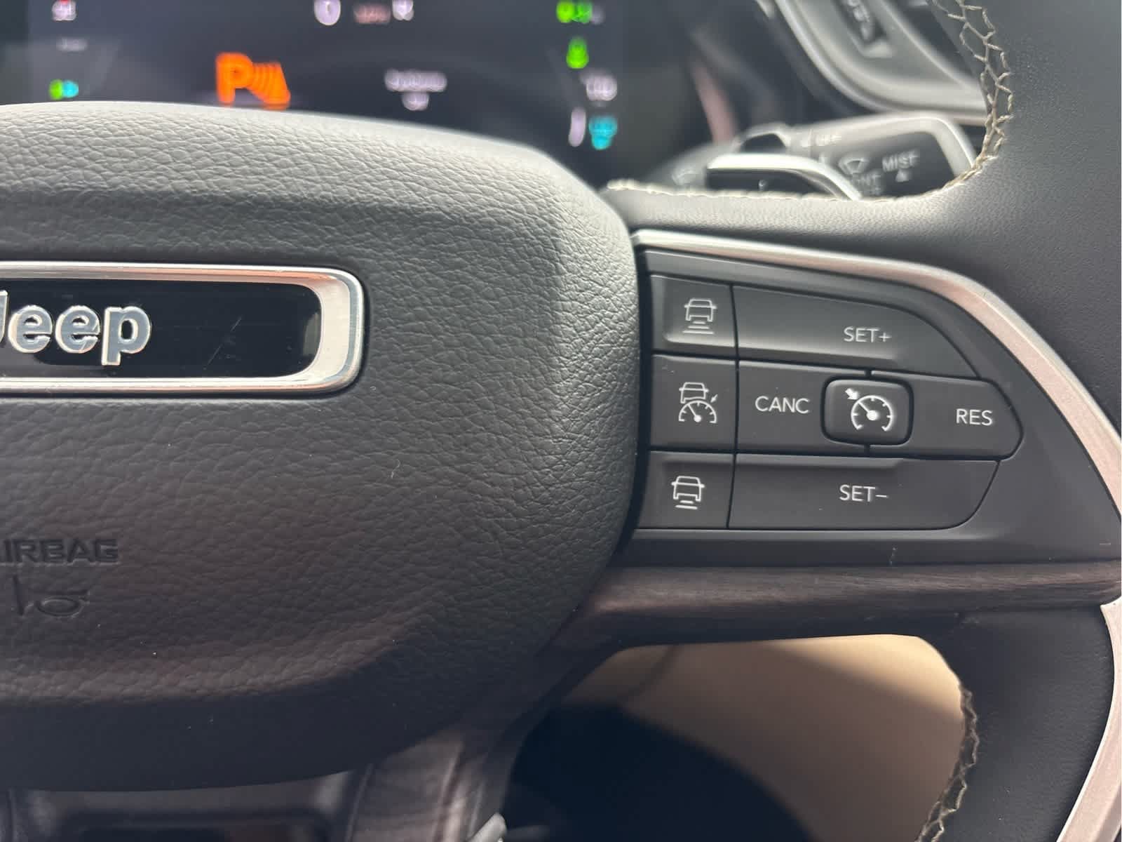 Used 2023 Jeep Grand Cherokee 4WD 4xe image 23
