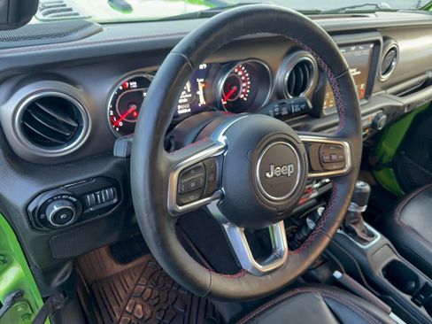 Used 2019 Jeep Wrangler Unlimited Rubicon AWD/4WD image 4