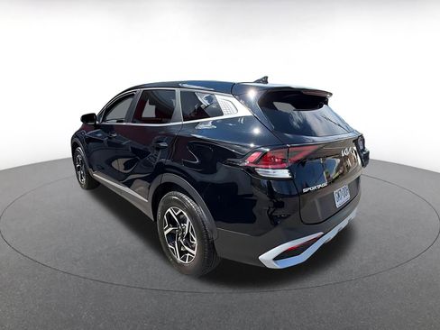 Used 2025 Kia Sportage LX image 4