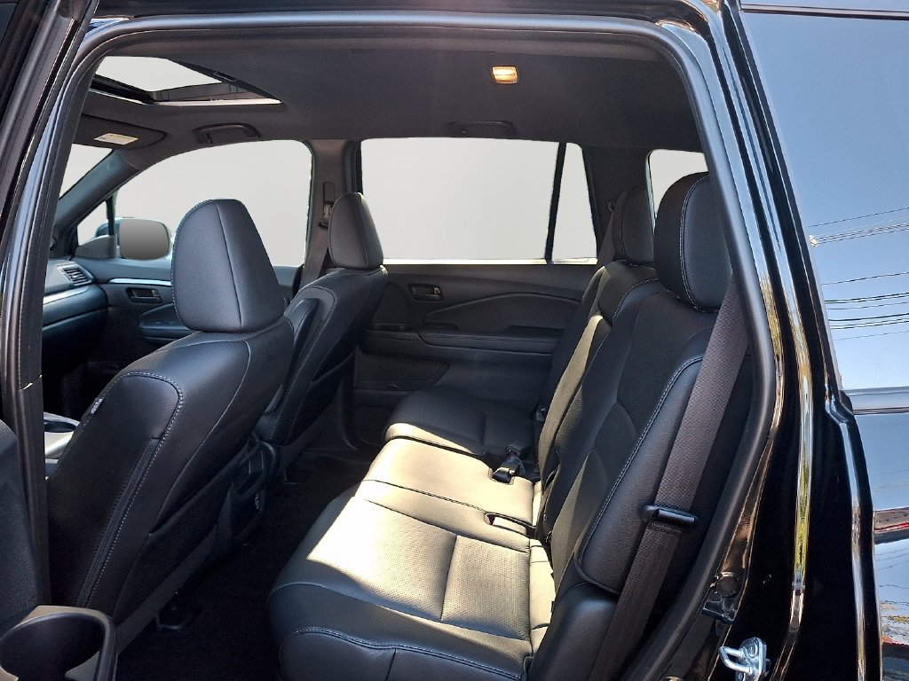 Used 2023 Honda Passport EX-L image 9