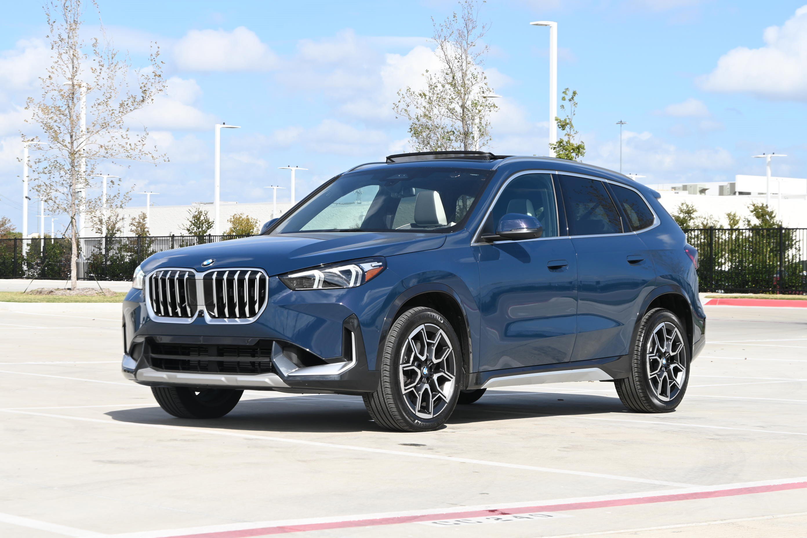 Used 2026 BMW X1 xDrive28i AWD/4WD image 5