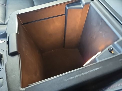 Used 2022 Chevrolet Traverse RS image 64