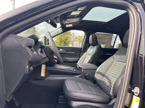 New 2026 Ford Explorer ST-Line w/ ST-Line Street Pack image 12