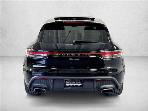 Used 2026 Porsche Macan AWD/4WD image 10
