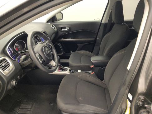 Used 2018 Jeep Compass Sport FWD image 17