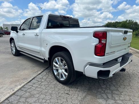 Used 2024 Chevrolet Silverado 1500 High Country AWD/4WD image 6