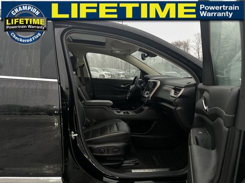 Used 2023 GMC Acadia Denali image 32