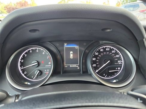 Used 2022 Toyota Camry SE image 24