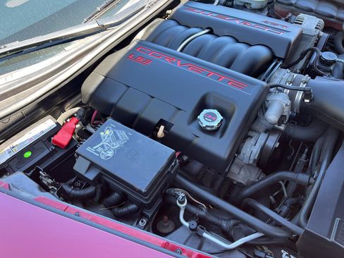 Used 2008 Chevrolet Corvette Coupe w/ Z51 Performance Package RWD image 12