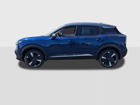 Used 2025 Nissan Kicks SR AWD/4WD image 2