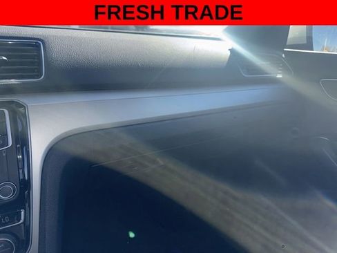 Used 2017 Volkswagen Passat 1.8T S FWD image 11