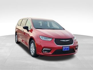 New 2026 Chrysler Pacifica Select FWD video 1