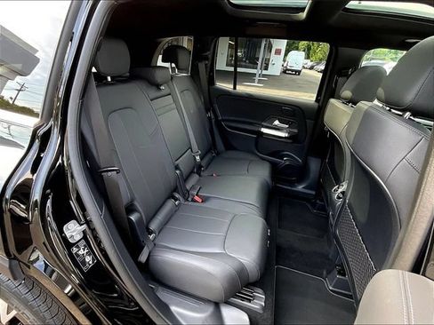 Used 2026 Mercedes-Benz GLB 250 4MATIC image 27