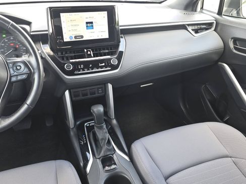 Used 2023 Toyota Corolla Cross AWD Hybrid image 11