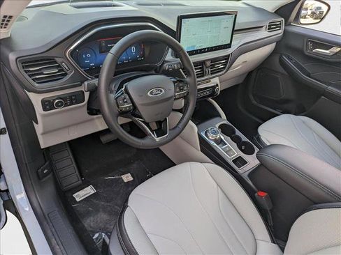 New 2025 Ford Escape SE w/ PHEV Premium Package image 3