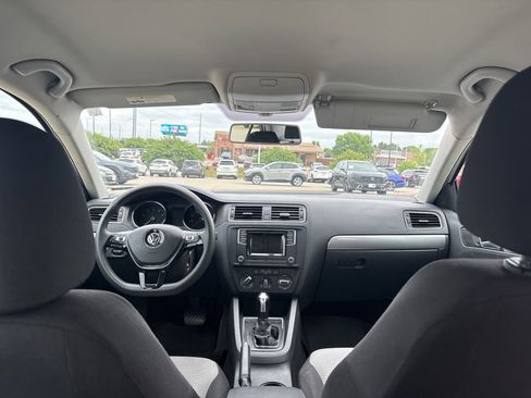 Used 2017 Volkswagen Jetta S FWD image 32