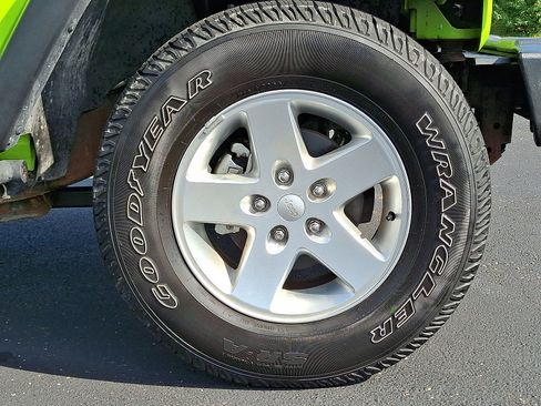 Used 2012 Jeep Wrangler Sport AWD/4WD image 25