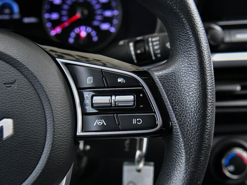 Used 2023 Kia Forte LXS image 24