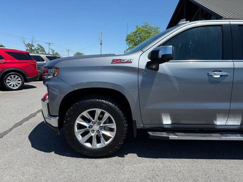 Used 2021 Chevrolet Silverado 1500 LTZ AWD/4WD image 35