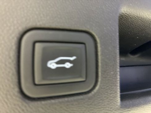 Used 2024 Chevrolet Equinox LT w/ LPO, Floor Liner Package image 39