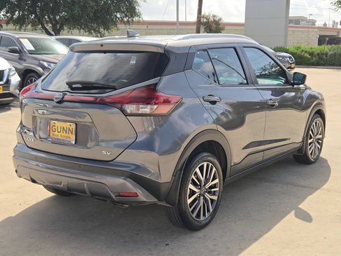 Certified 2024 Nissan Kicks SV FWD image 3