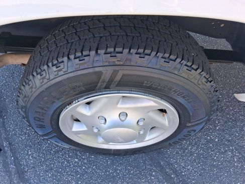 Used 2013 Ford E-150 and Econoline 150 w/ PWR Group RWD image 16