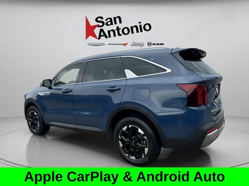 Used 2025 Kia Sorento S AWD/4WD image 10